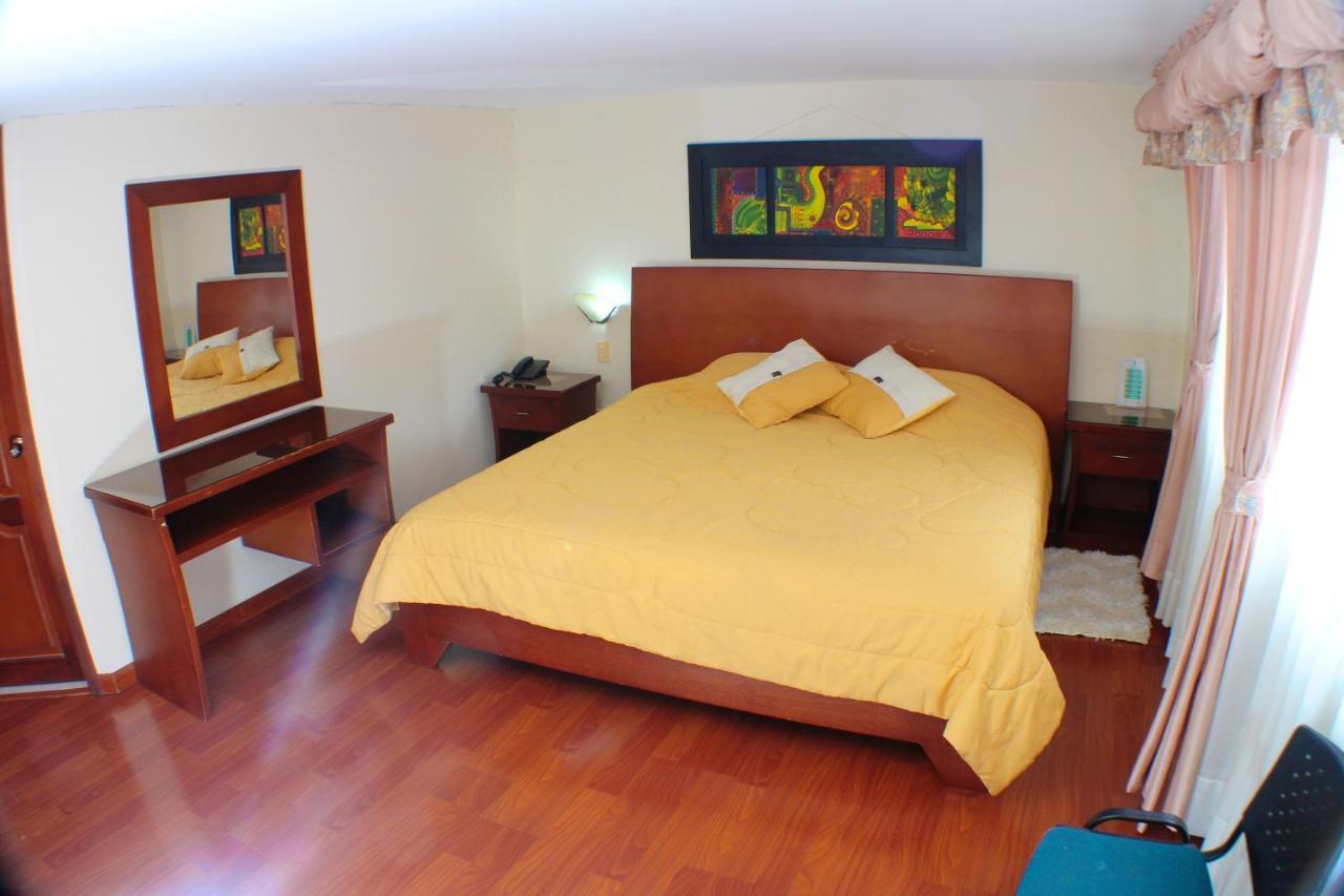 Hotel Santa Isabel 2 イピアレス エクステリア 写真